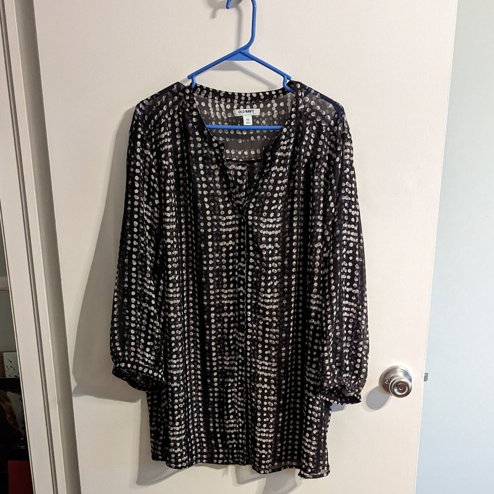 Black with White polka dots sheer blouse by Old Navy Size 4x (28/30)